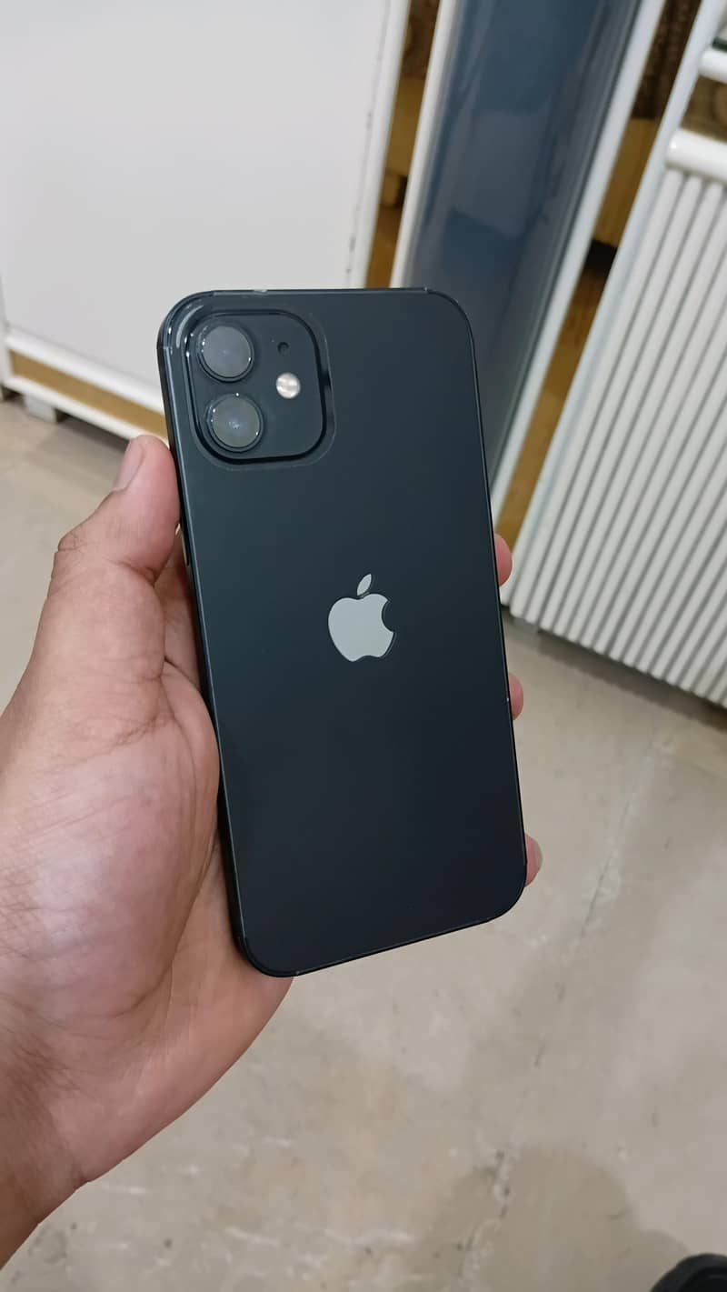Apple iPhone 12 0