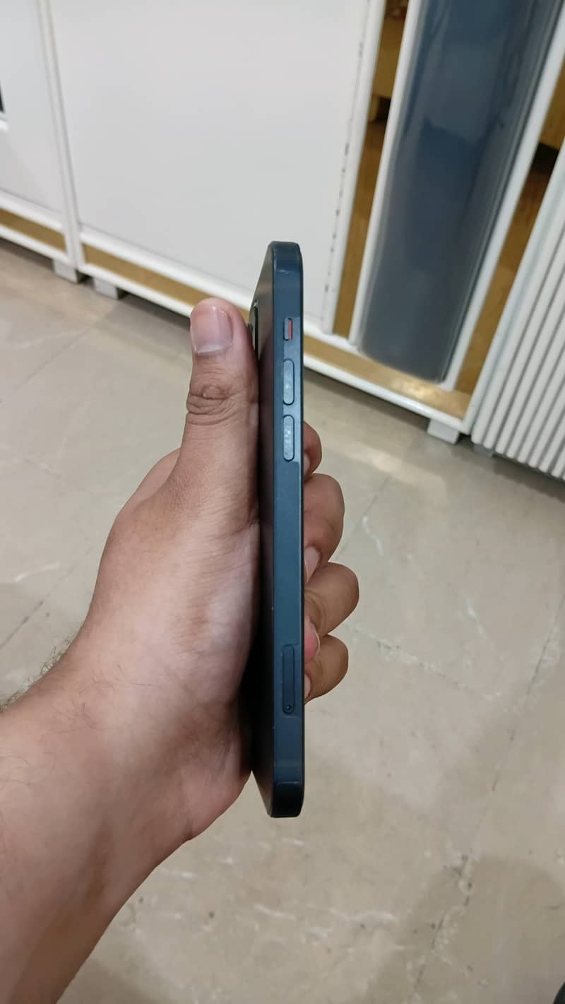 Apple iPhone 12 2