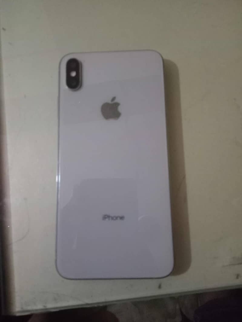 Apple iPhone XS Max 4