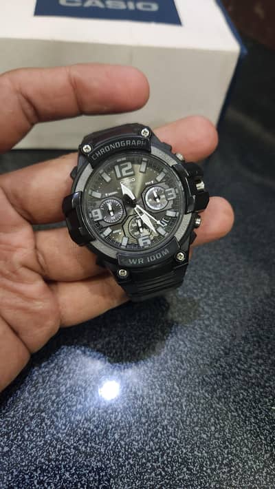 Casio chronograph (MCW-100H)