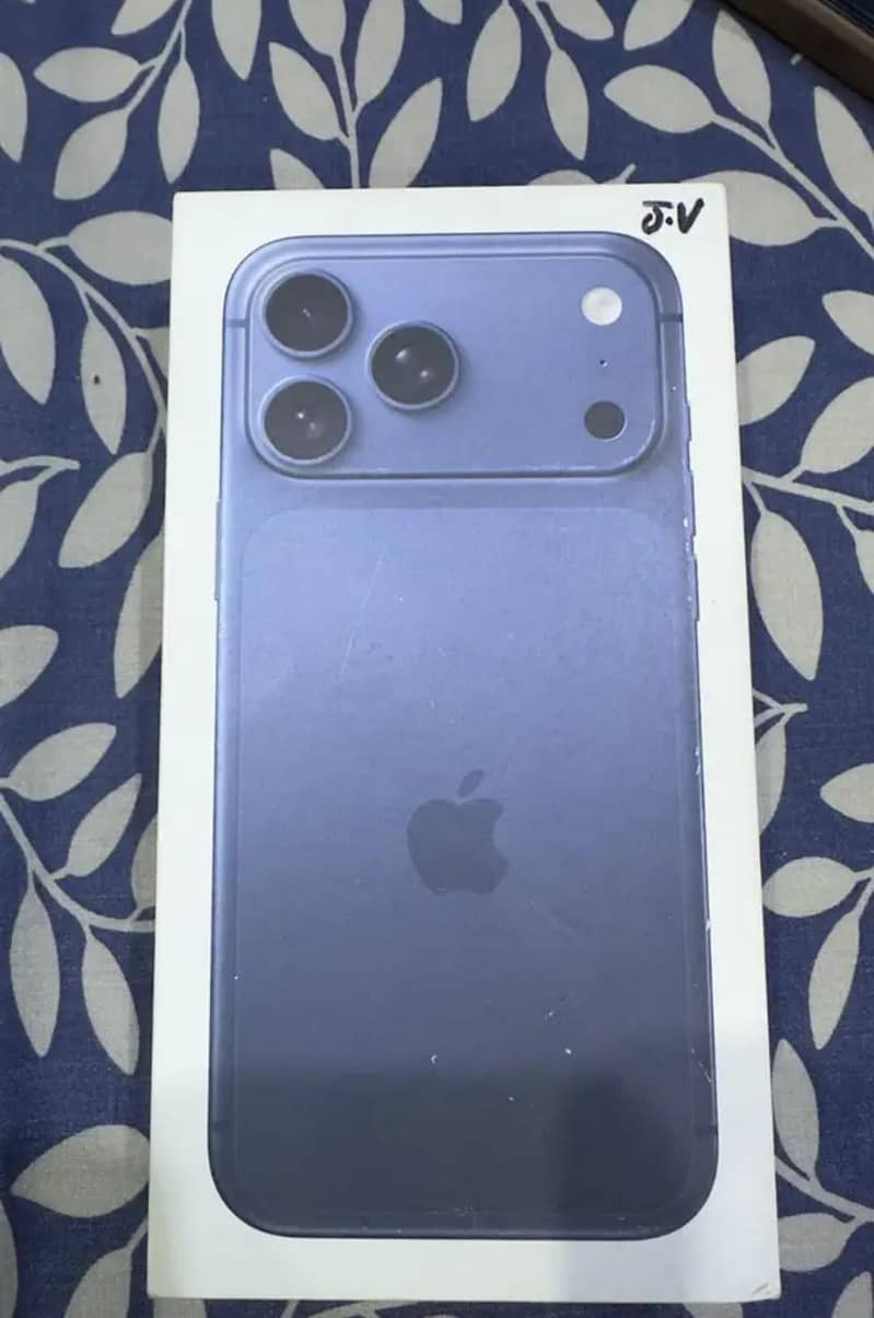 Apple iPhone 17 Pro Max 0