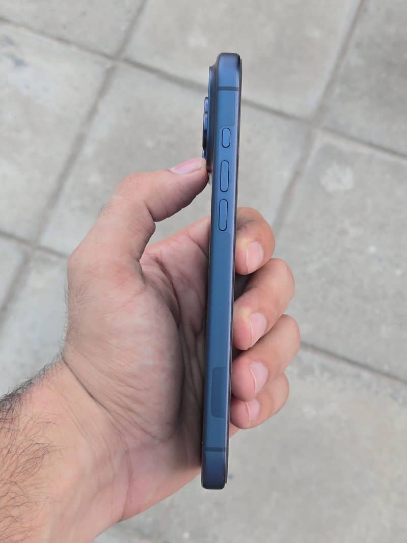 Apple iPhone 17 Pro Max 2