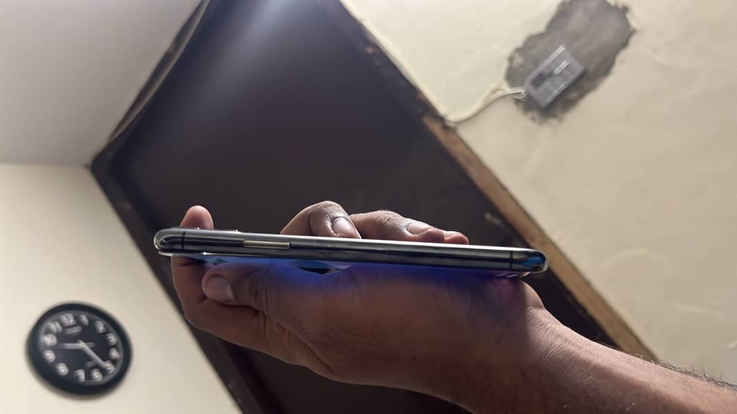 Apple iPhone 11 Pro 2
