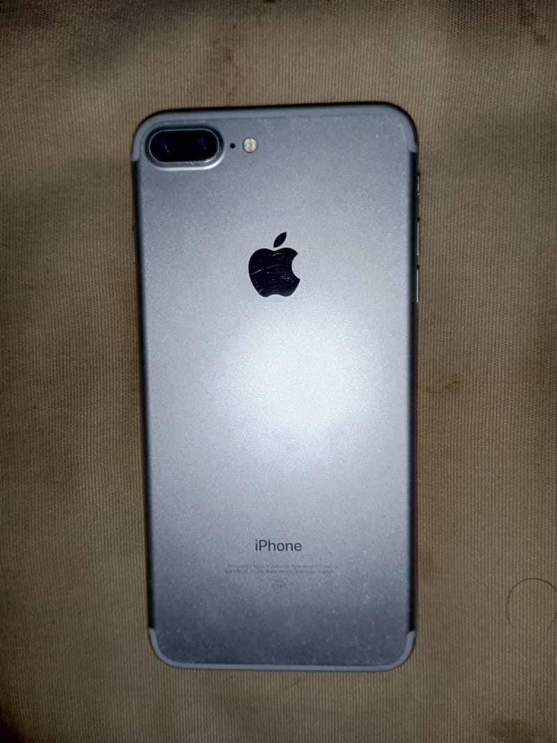Apple iPhone 7 Plus 2