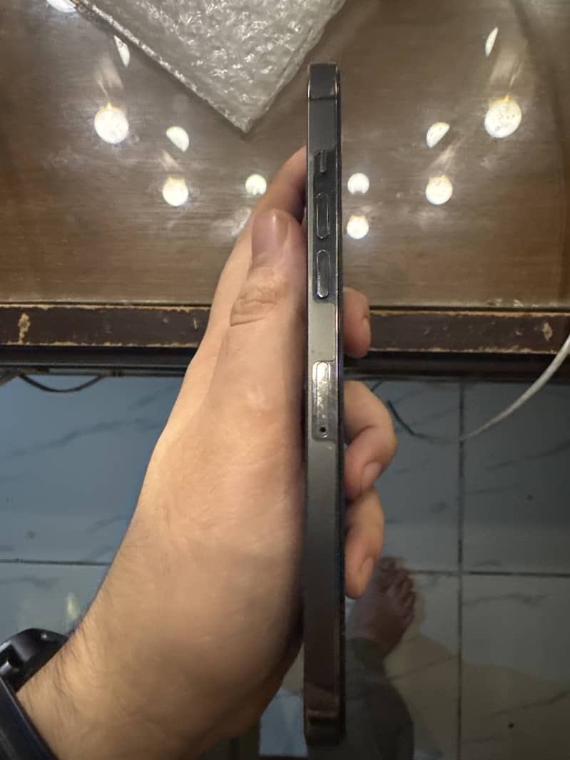 Apple iPhone 12 Pro Max 3