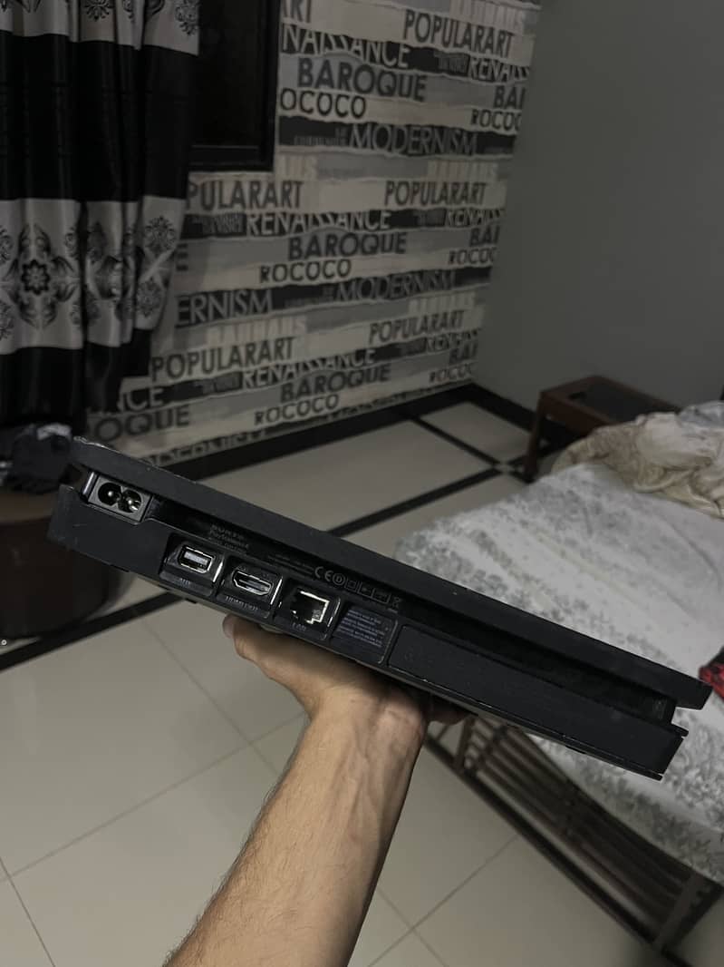 Ps4 slim sealed 2