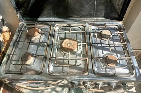 Gas Cabin Stove (Choolha) attached 2 doors with 5 burners.