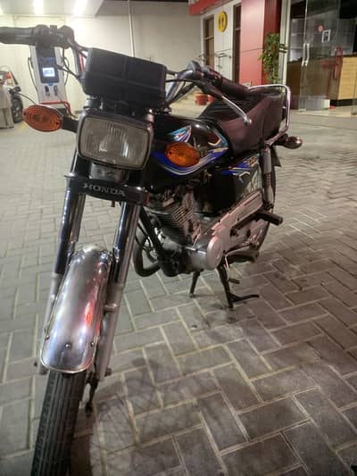 Unique 125