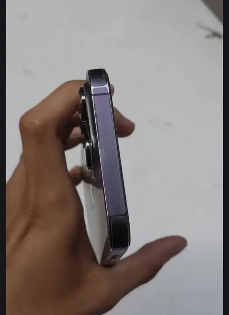 Apple iPhone 14 Pro Max 0