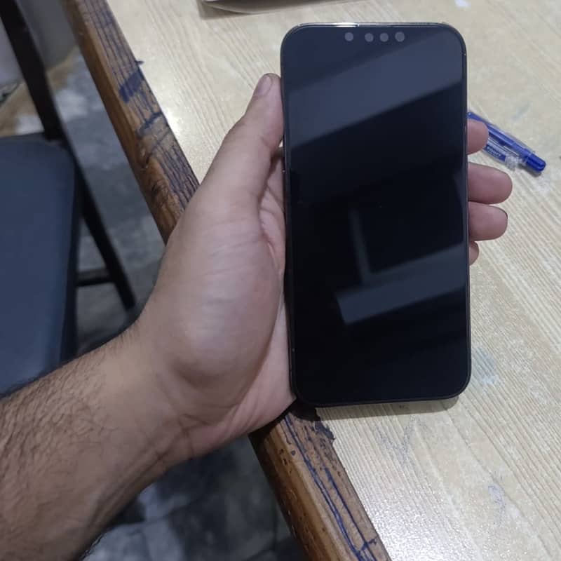 Apple iPhone 13 Pro 1
