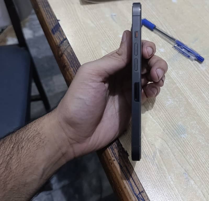 Apple iPhone 13 Pro 2