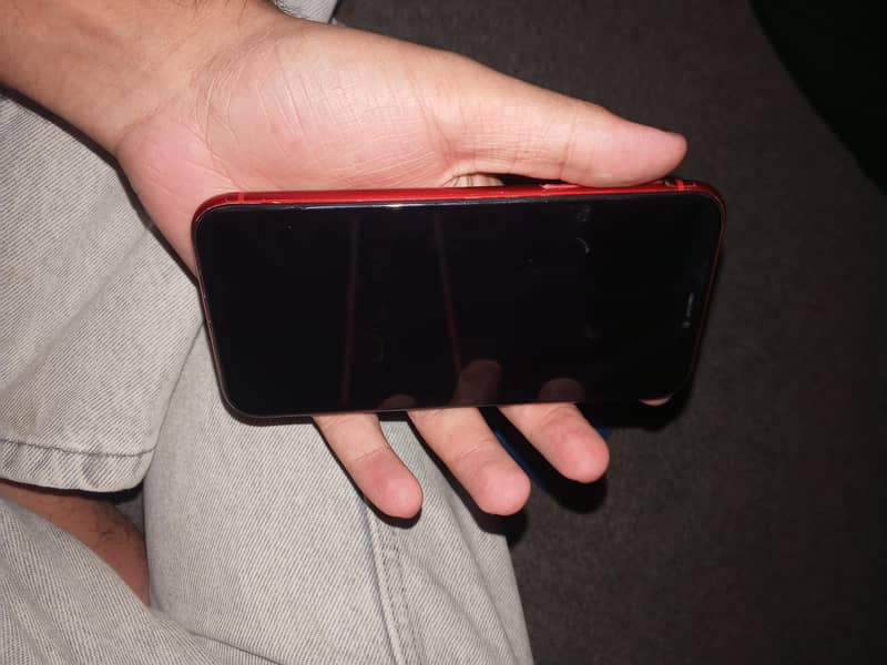 Apple iPhone 11 3