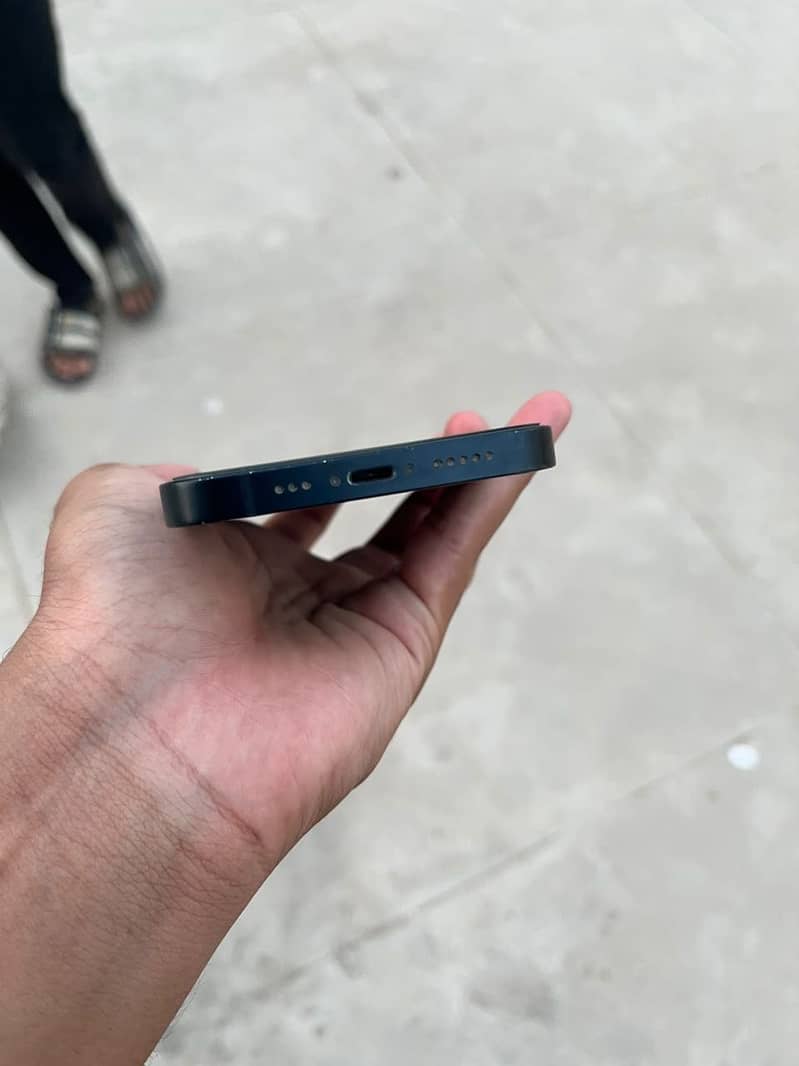 Apple iPhone 14 6