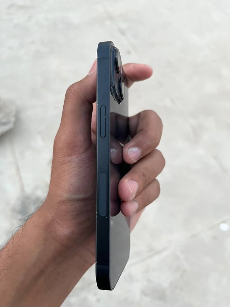 Apple iPhone 14 2