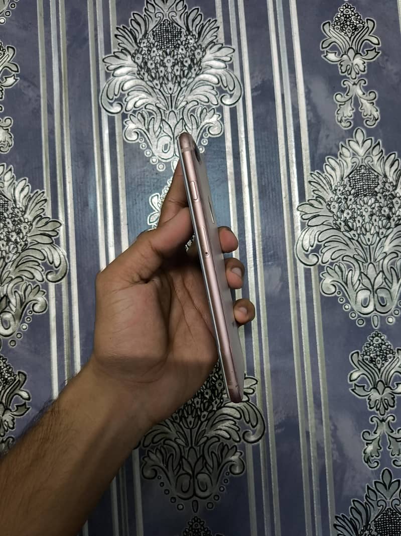 Apple iPhone 8 Plus 2