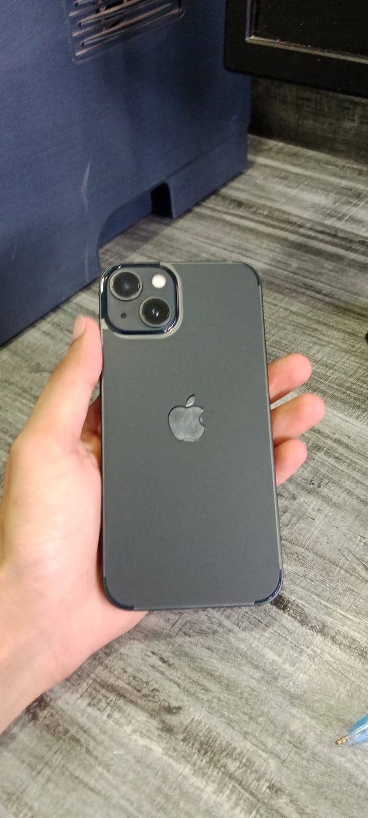 Apple iPhone 13 0