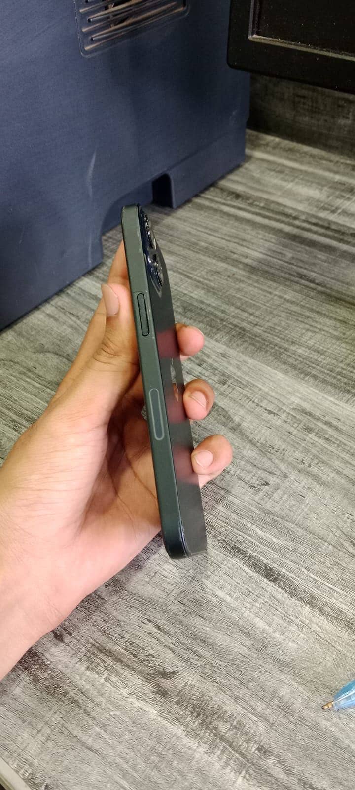 Apple iPhone 13 5