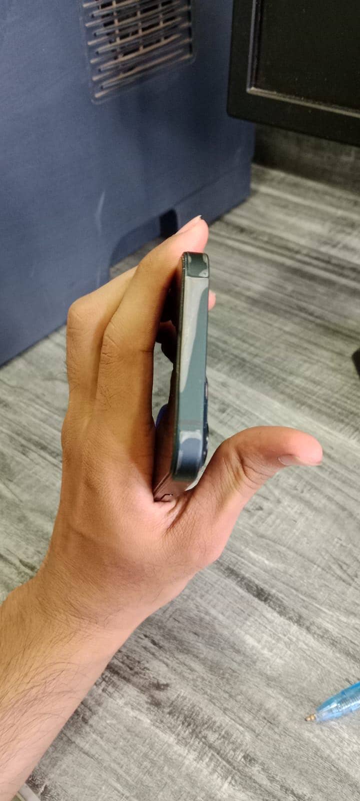Apple iPhone 13 6