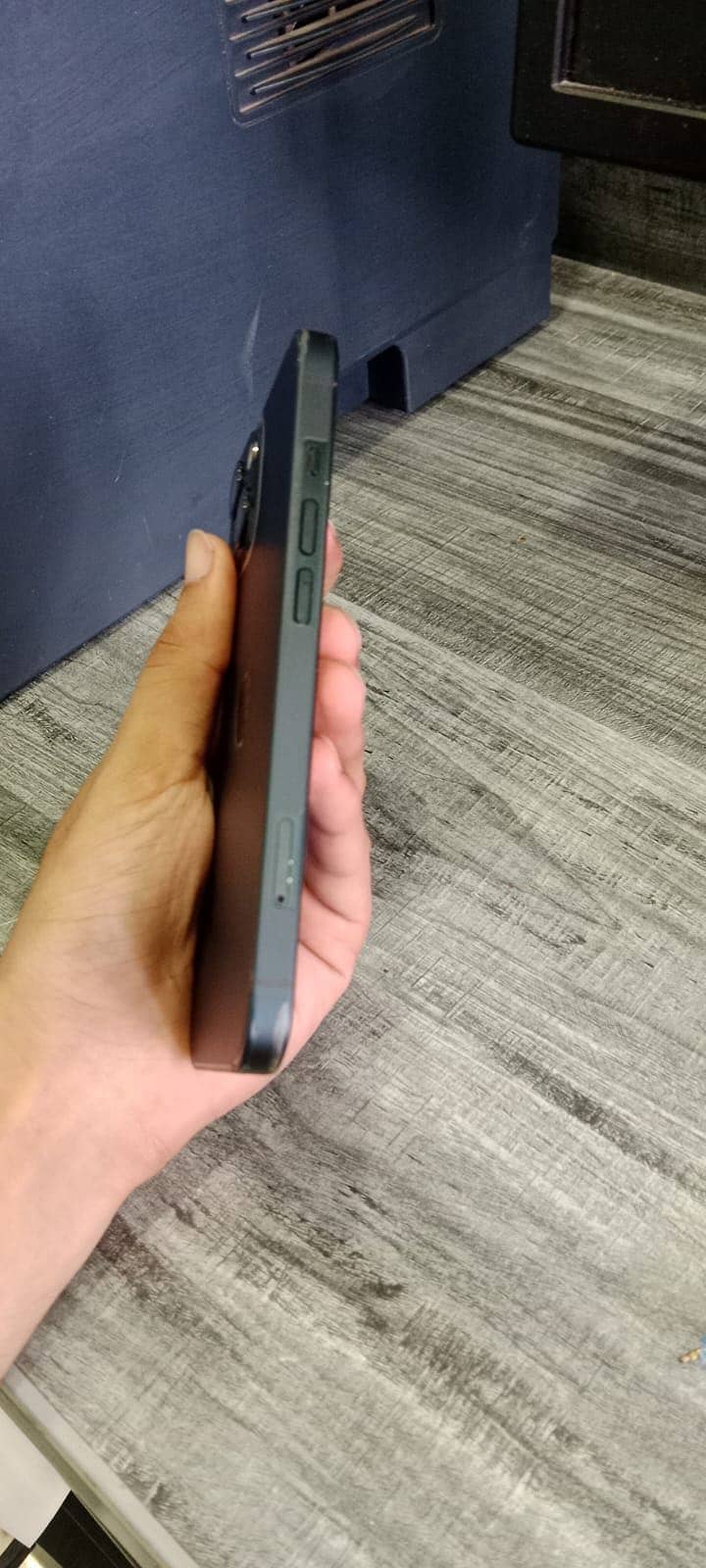 Apple iPhone 13 7