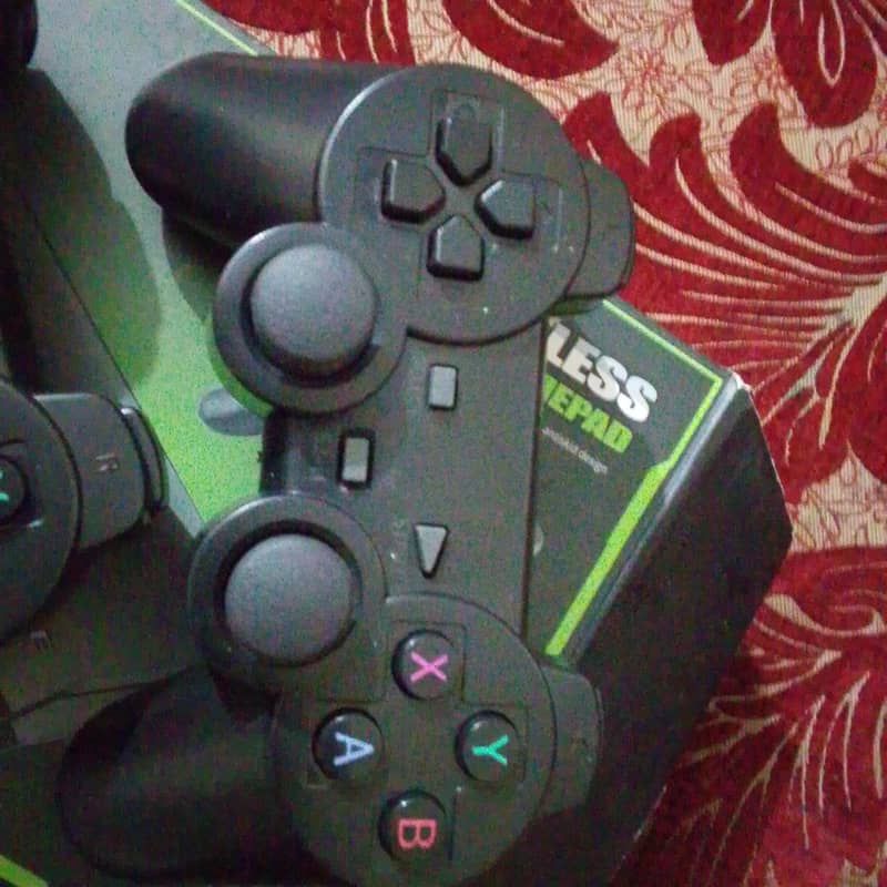 2.4g wireless controller gamepad 4