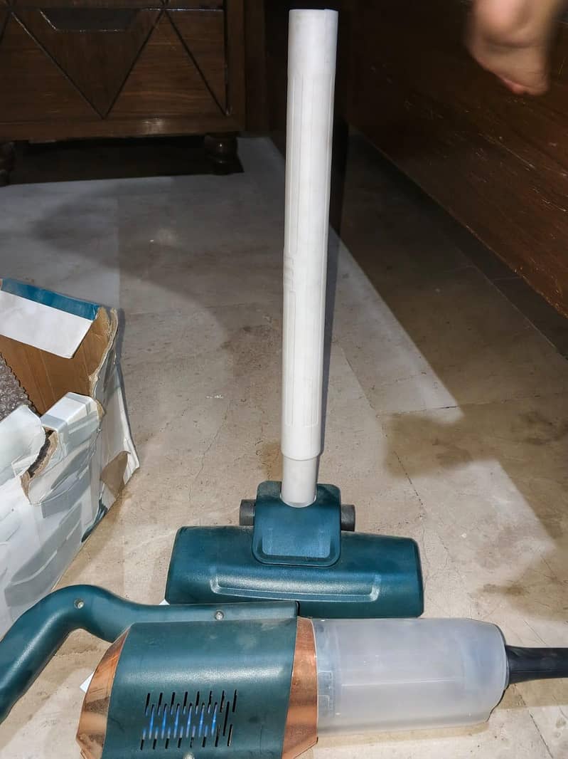 Wireless vacuum cleaner 3