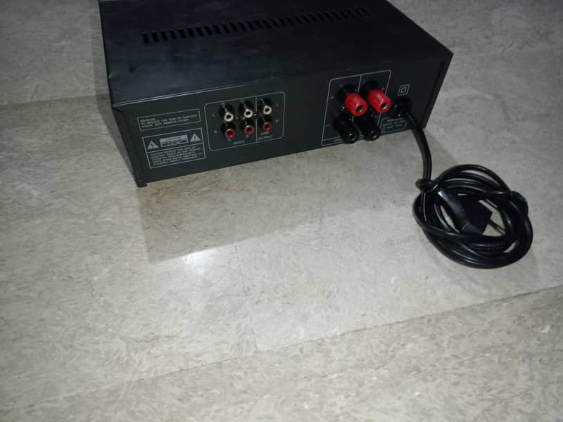 stereo amplifier 1