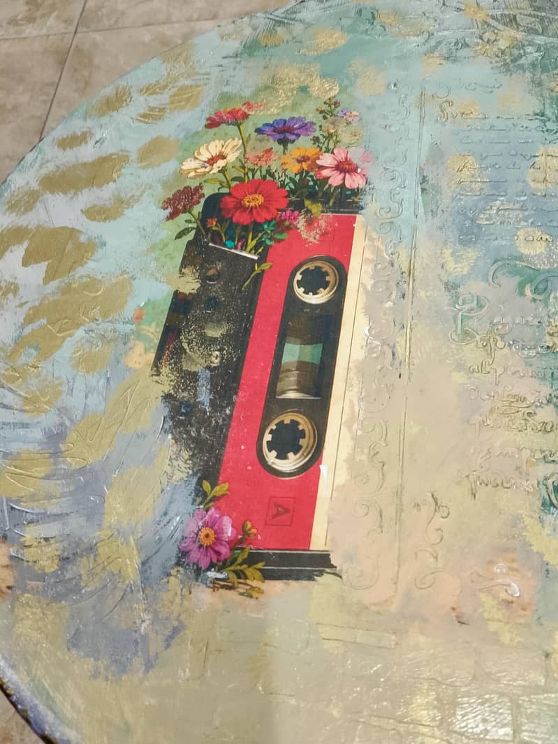 decoupage coffee table 2