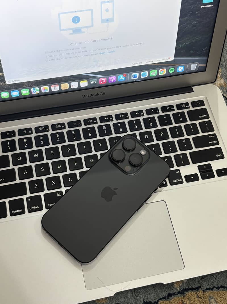 iPhone 16 Pro 0