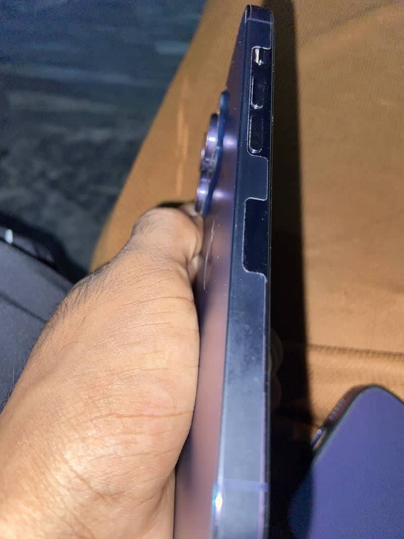 Apple iPhone 14 Pro 4