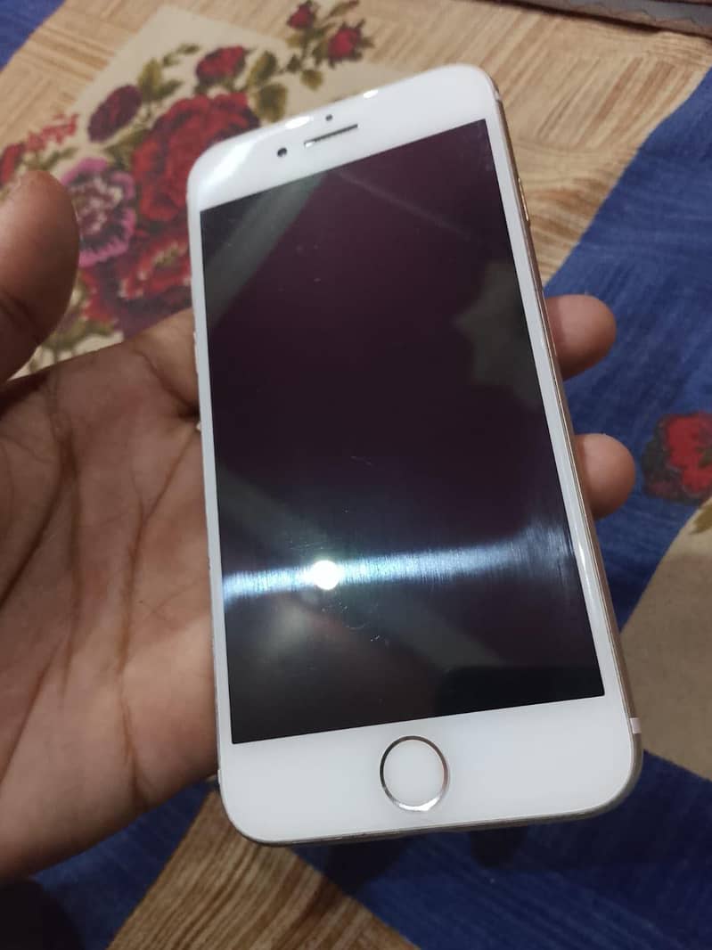 Apple iPhone 7 1