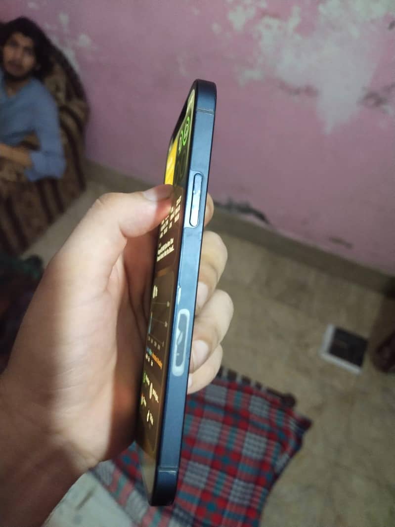 Apple iPhone 12 2