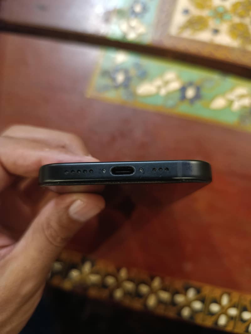 Apple iPhone 15 2