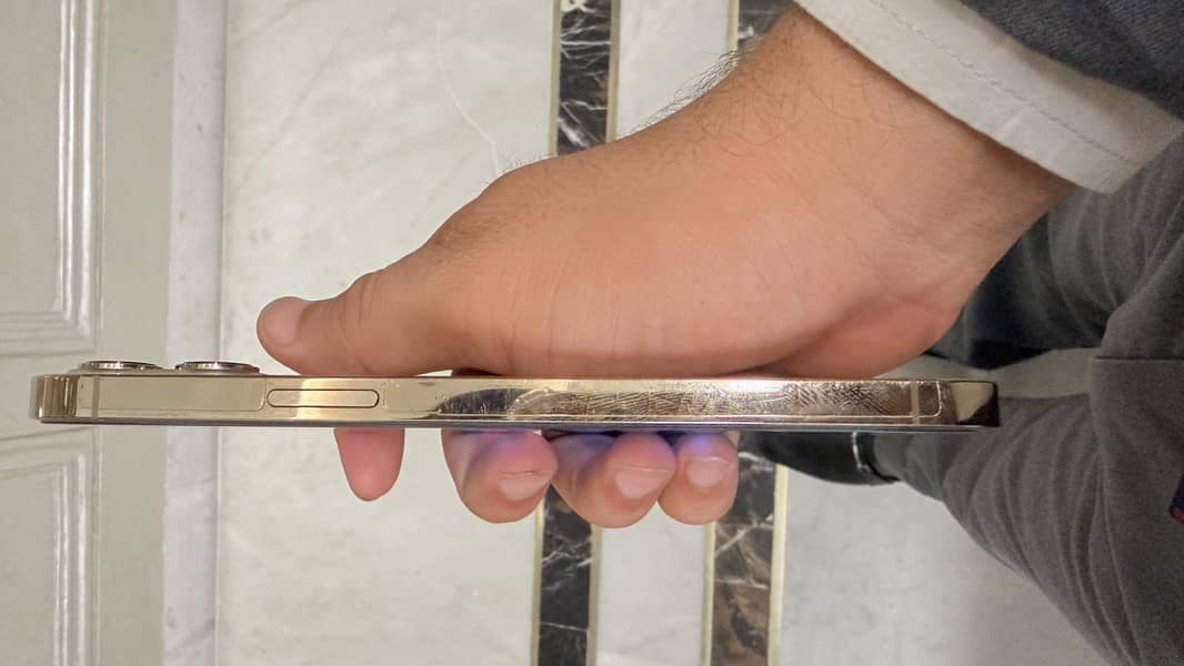 Apple iPhone 12 Pro Max – 10/10 Condition | Pristine & Scratchless 3