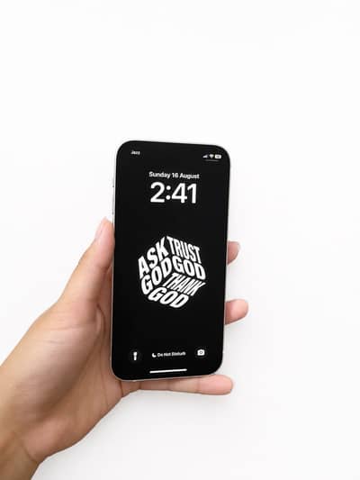 Apple iPhone 12