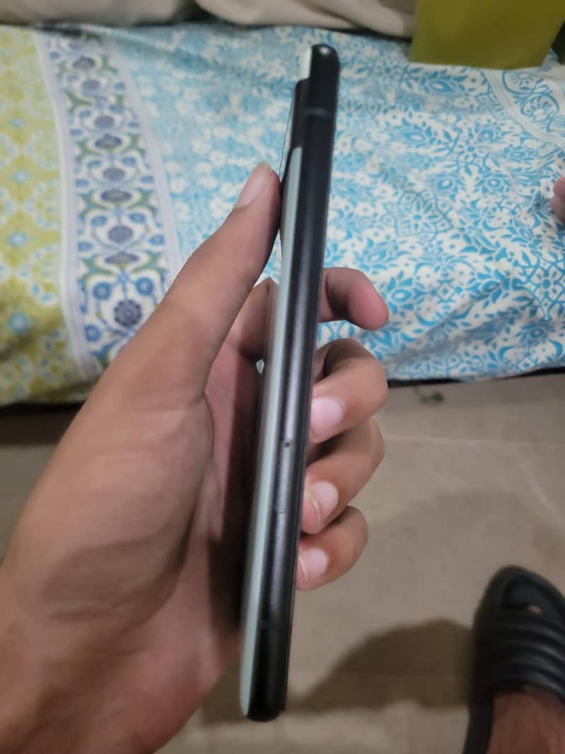 Google Pixel 6a 3
