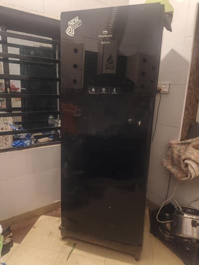 Dawlance refrigerator almost new condition