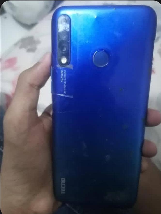 Tecno Spark 4 0