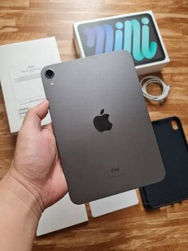 Apple iPad Mini 6 - Black Colour - 64GB - Good Condition