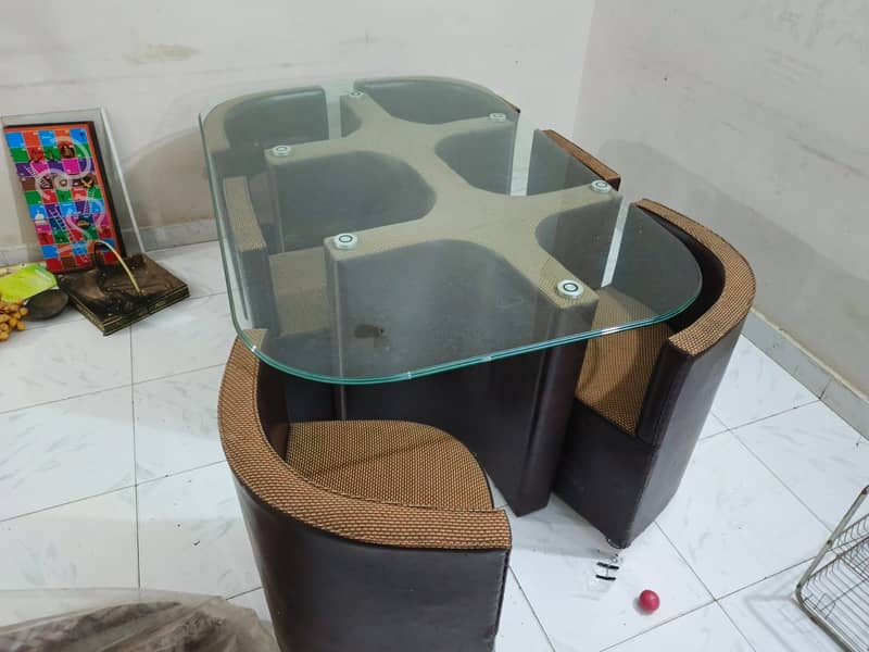 6 seater dining table 0