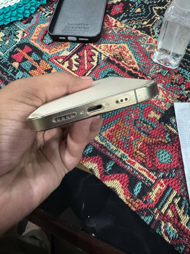 Apple iPhone 12 Pro 1