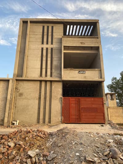 4 marla house for sale. 270sqft marla. Prime location. Engineer built.