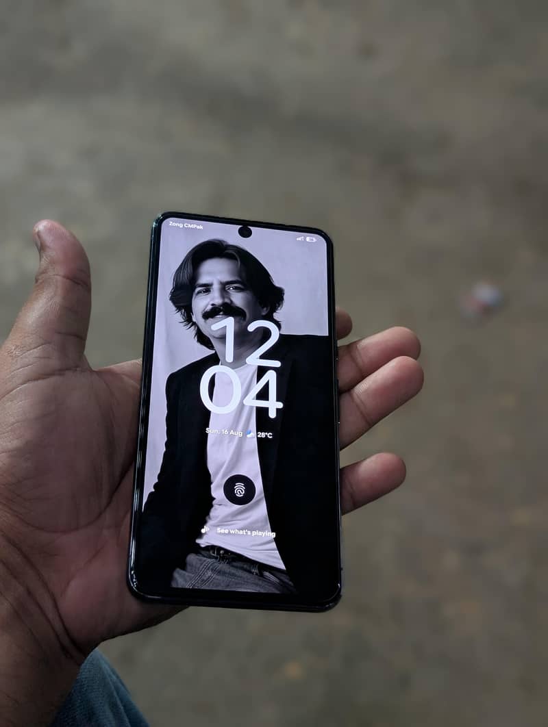 Google Pixel 8 Pro 4
