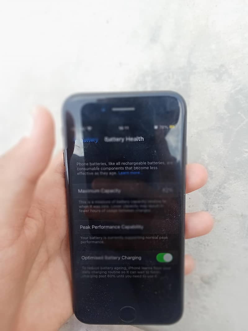 Apple iPhone 7 4