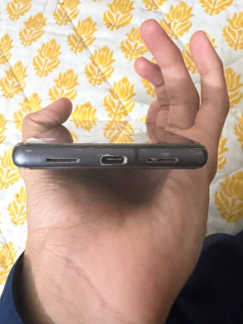Google Pixel 7 4