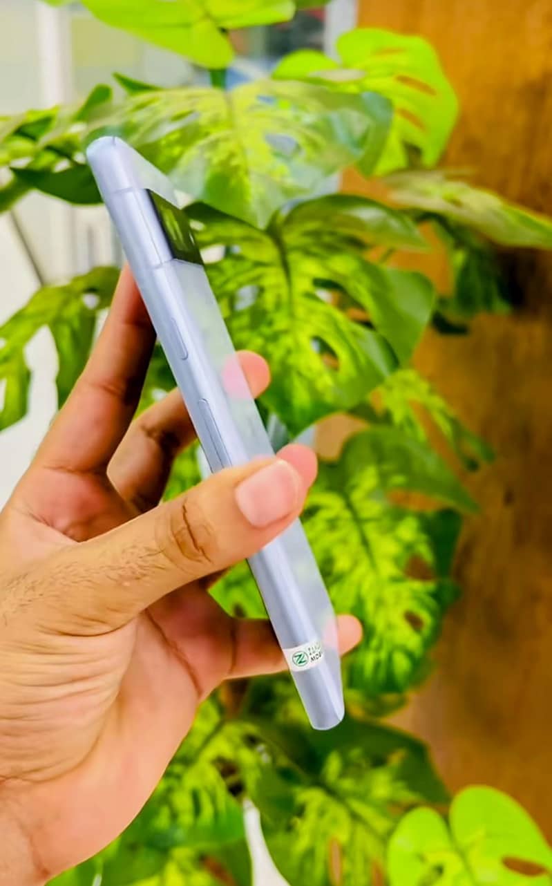 Google Pixel 7a 4