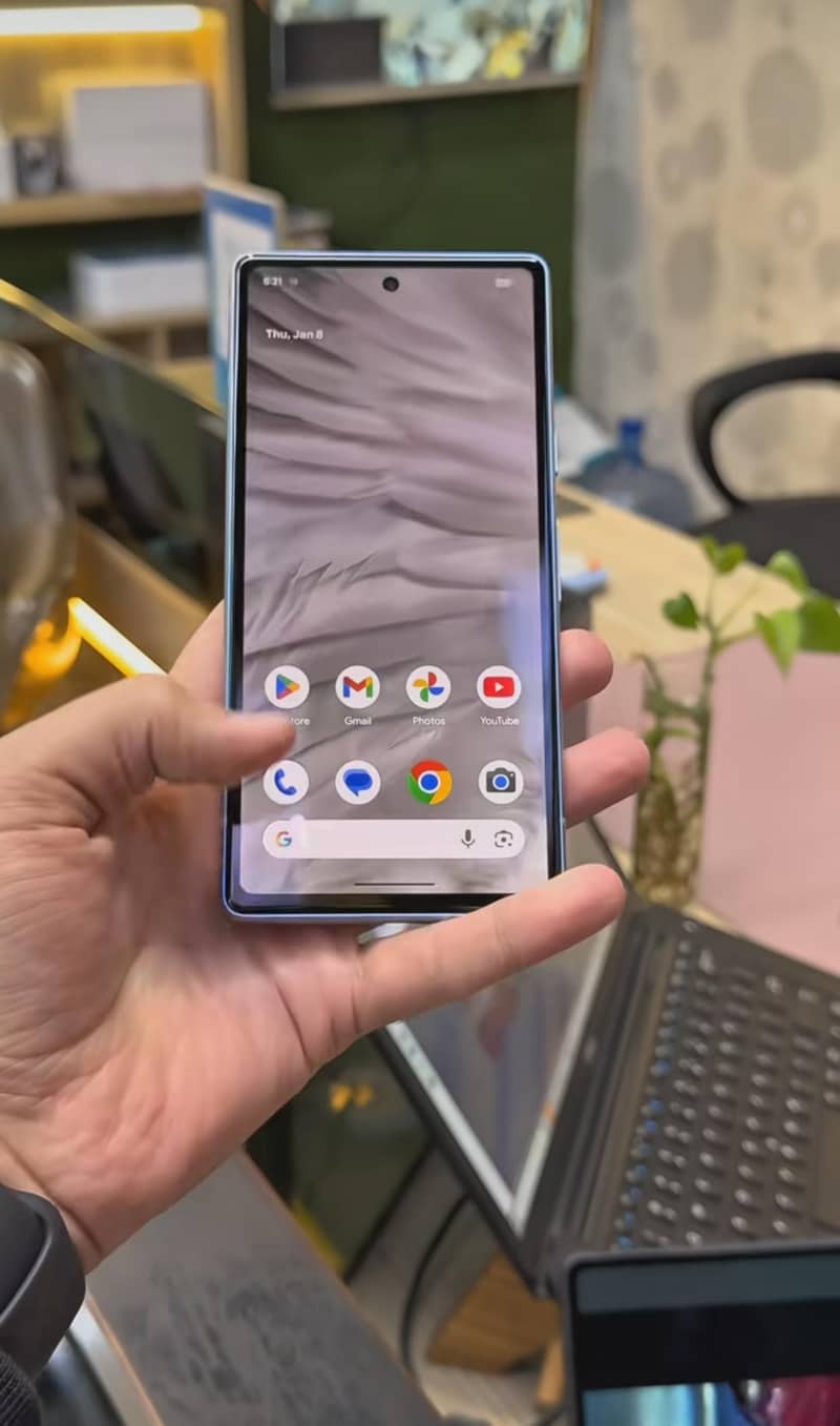 Google Pixel 7a 5