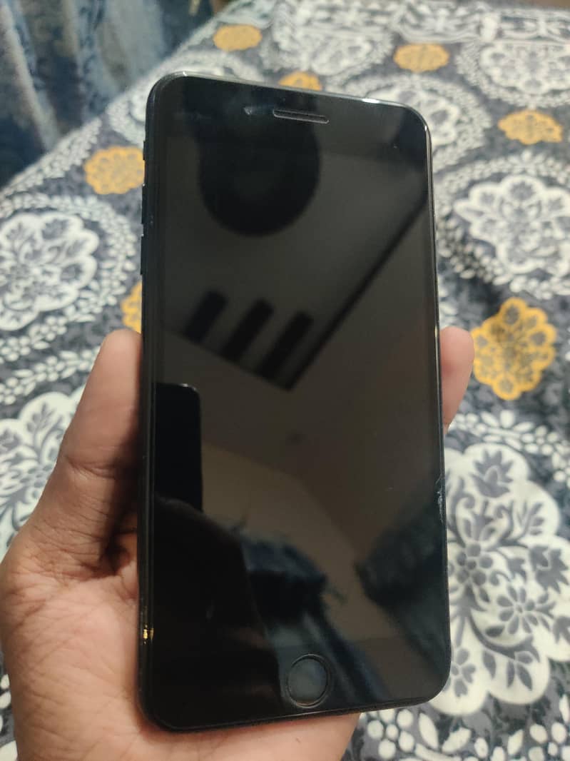 Apple iPhone 7 Plus 6