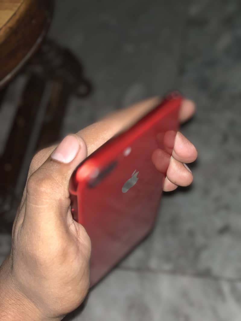 Apple iPhone 8 Plus 1