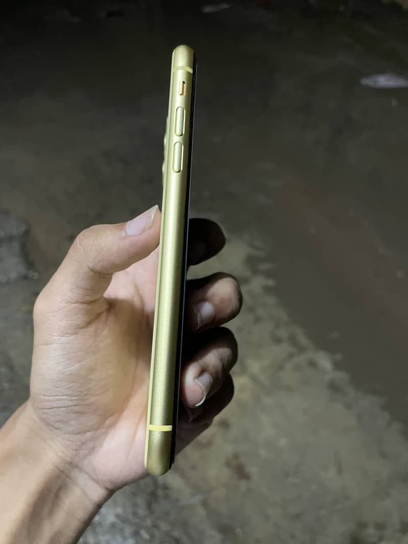 Apple iPhone 11 5