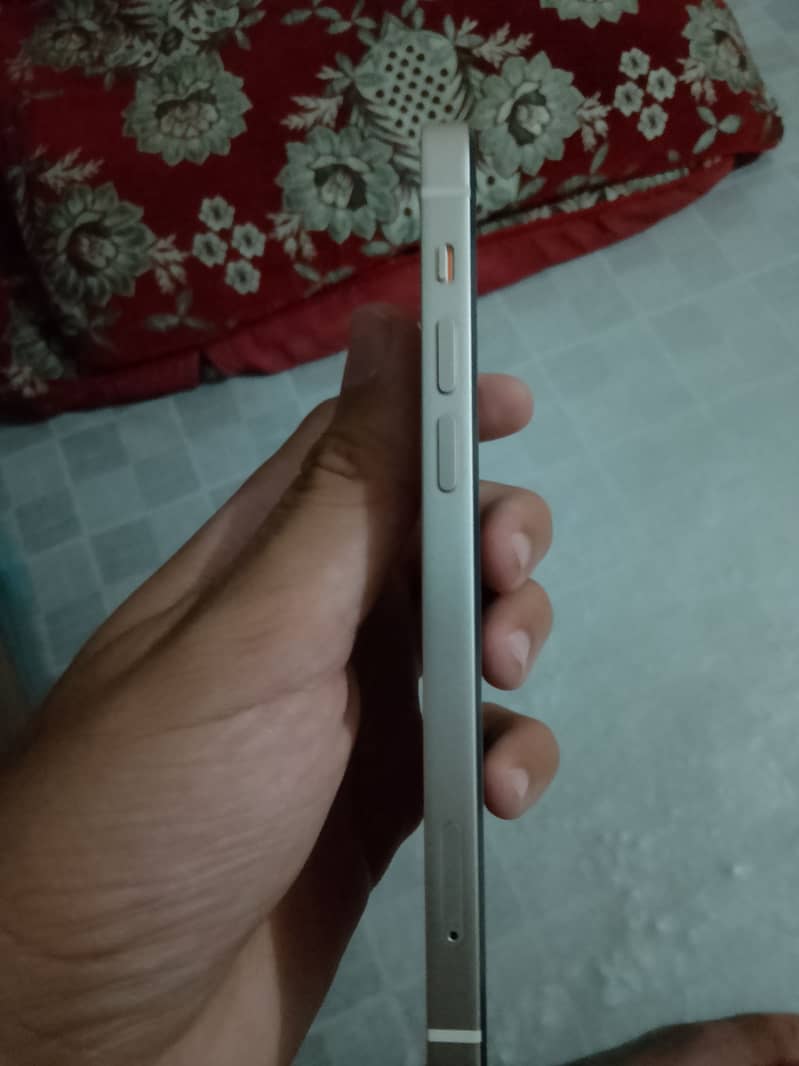 Apple iPhone 12 5